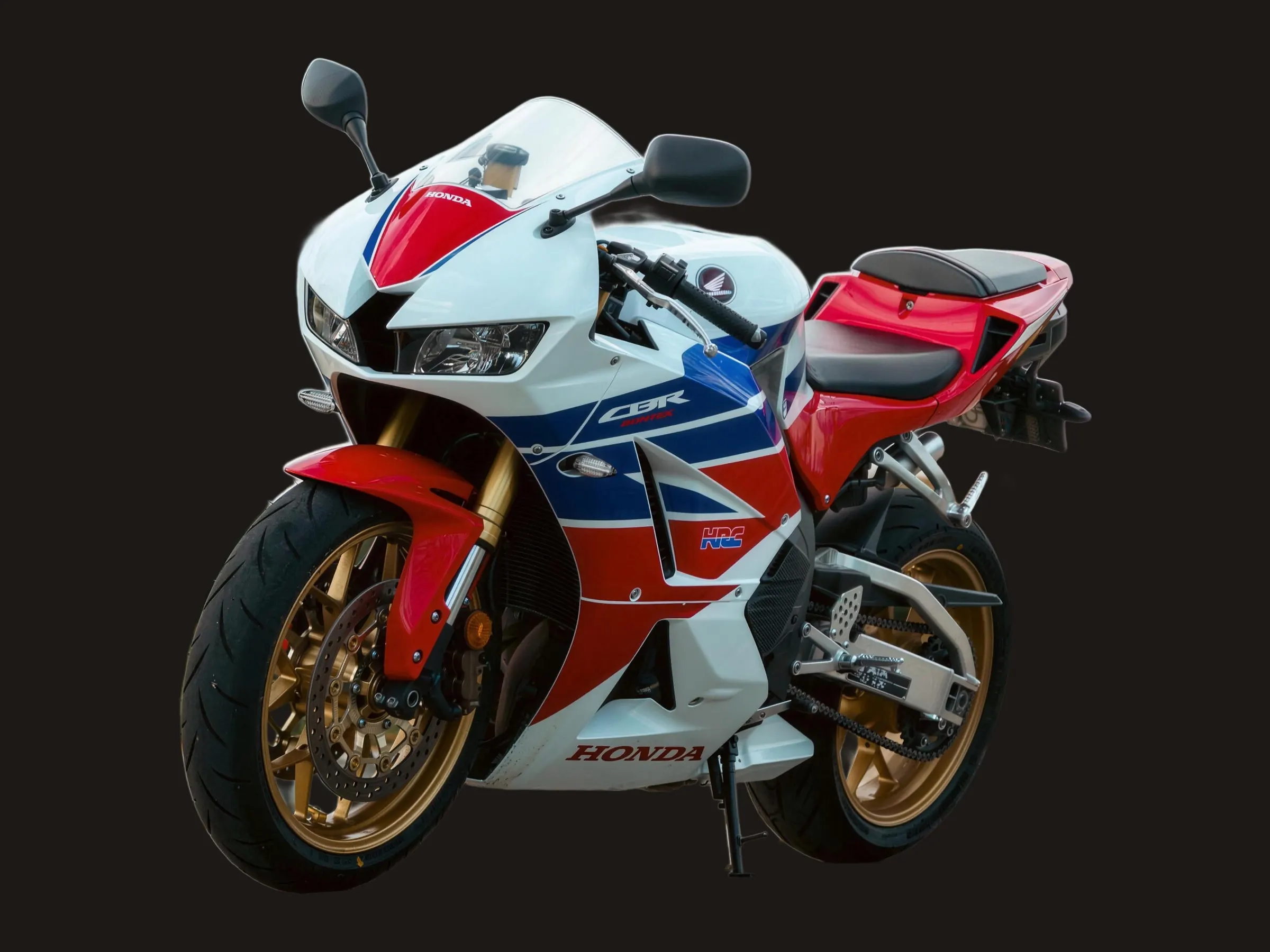 Honda CBR 600 RR elölnézetből, piros, fehér és kék fényezéssel
