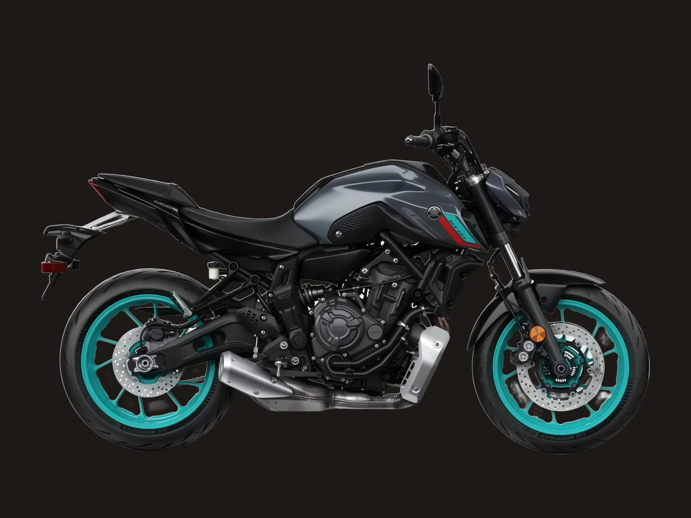 Yamaha MT-07 oldalnézetből, szürke fényezéssel